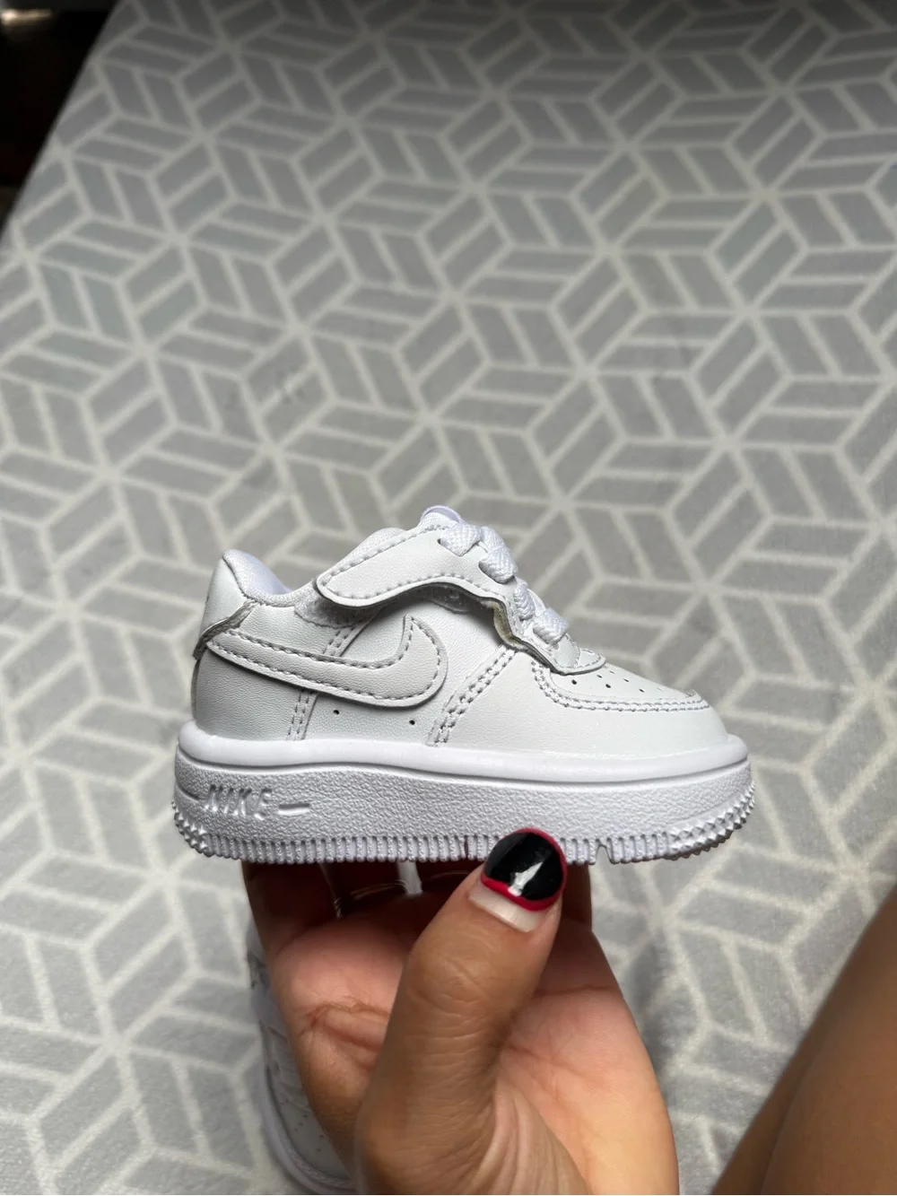 Nike Kids White Low-Top Sneakers with Classic Swoosh